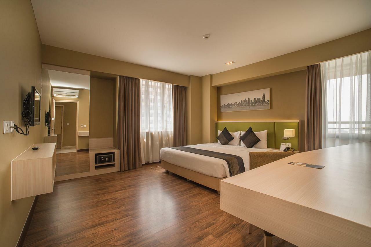 El Hotel Cakarta Dış mekan fotoğraf