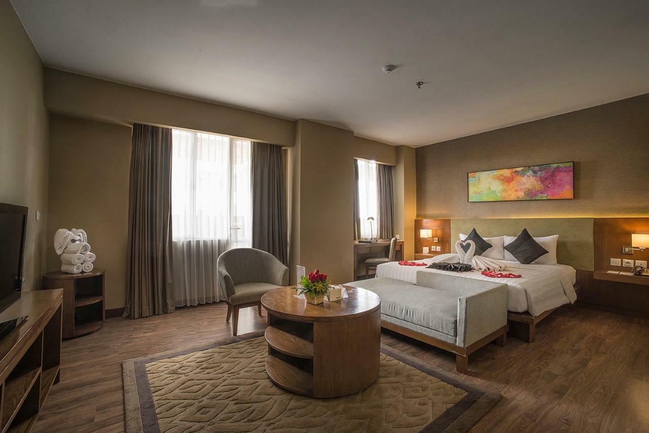 El Hotel Cakarta Dış mekan fotoğraf